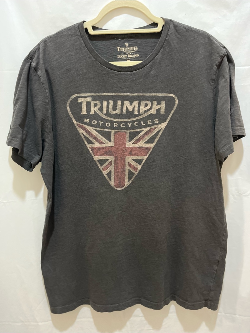 Lucky Brand Gray Short-Sleeve Graphic Tee with Union Jack Emblem
